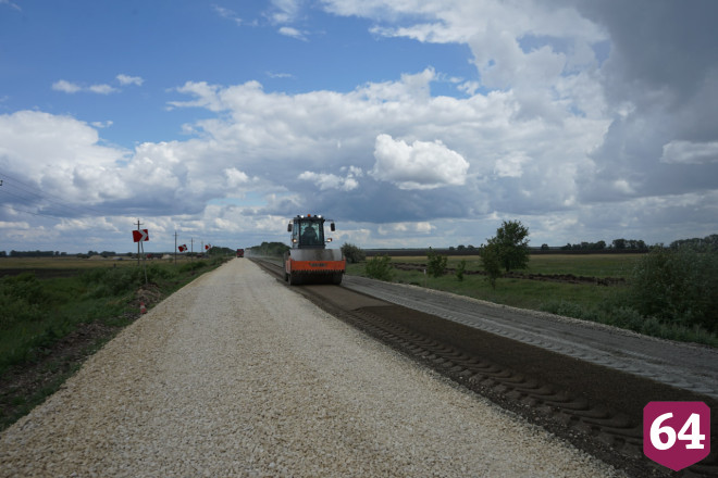 В Саратовской области начат ремонт дороги к «пушкинскому» селу